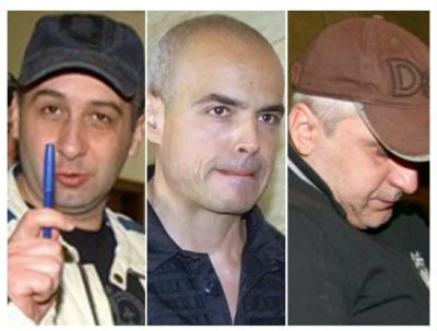 Трите трупа открити днес с огнестрелни рани в главите в