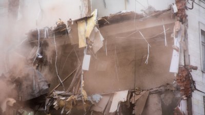 Взрив избухна в сграда в Иран, има ранени