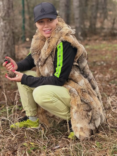 Камелия закъса с кръста