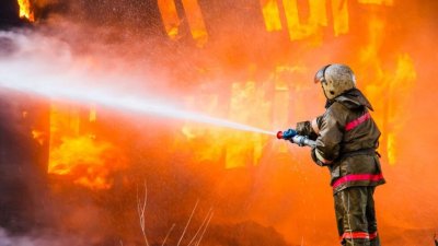 Пожар в Боровец, има пострадал