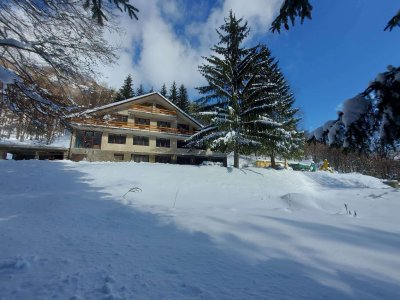 Три тела са открити в хижа в Петрохан Огледът там