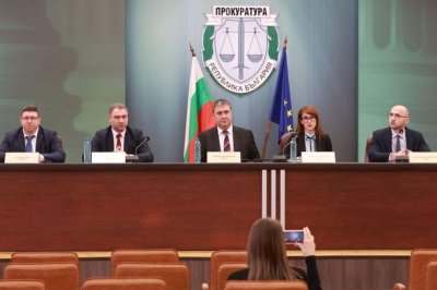 Спирането на пиратски сайтове у нас: Разследват транзакции към българин с 12-годишна присъда в САЩ