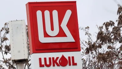 Великобритания удължи лиценза за българските дъщерни дружества на &bdquo;Лукойл&ldquo;