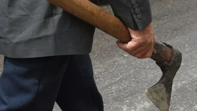 Украинец уби петима с брадва и чук