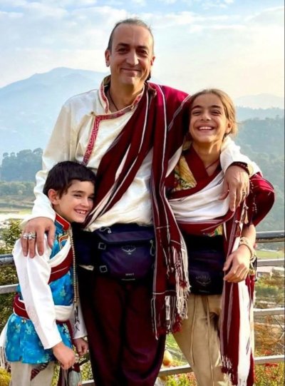 ОГНЯН ДЪСКАРЕВДжим Джоунс Jim Jones беше водач на могъща секта