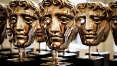 Блясък: От какво са изработени маските на британските кинонагради БАФТА?