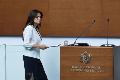 Росица Кирова: Изборите чукат на вратата, губим време с дискусии