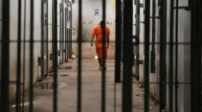 Изрод от Лом остава в ареста за блудство с малолетни