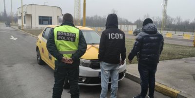 Гранични полицаи разкриха нов способ за прехвърляне в Румъния на пари (СНИМКИ)