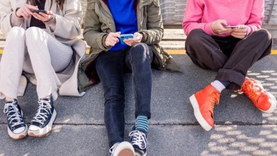 Страшно е: Социалните мрежи поглъщат децата ни, ще ги спасим ли?