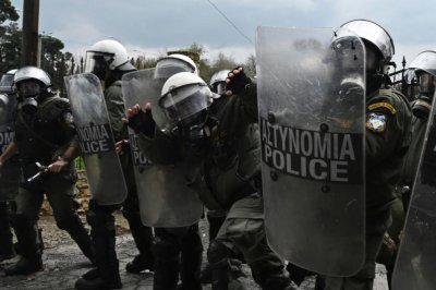 Анархисти вилняха из Солун