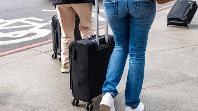 За едногодишен период между ноември 2024 и октомври 2025 г