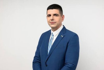 Кмет закова Ивайло Мирчев хващайки го в опашата манипулация Имах