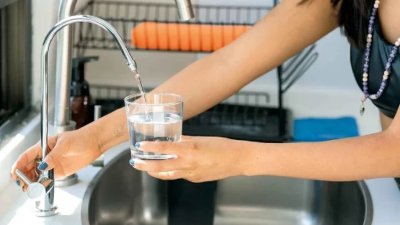 Временно спират водата в Студентски град