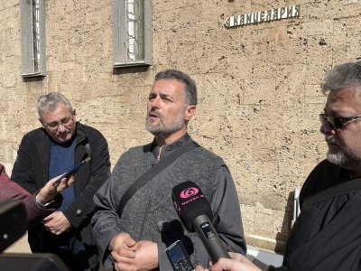 Разпопиха отец Иван от Сливен, пеел на модерен български