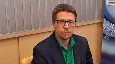 БОМБА от трибуната: Вицепремиерът Цицелков бил арестуван 3 пъти?