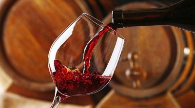 Изнасяме по-малко вино, но за повече пари