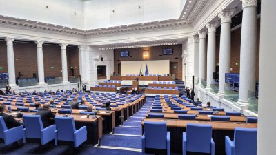 Кабинетът в оставка се събира на редовно заседание