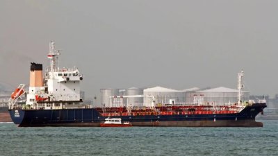 Индия конфискува свързани с Иран танкери