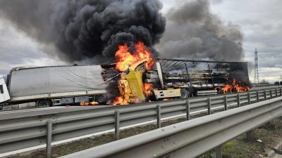 Загинал и ранен при катастрофата с тирове на Северната тангента