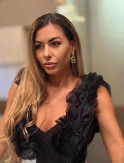 Годеницата на Рачков се тъпче с хапчета за отслабване