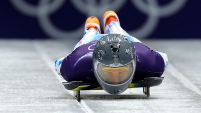 Бивш собственик на Шахтьор дари &euro;200 бона на изхвърления украинец