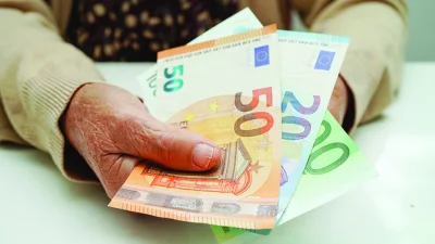 Защо парите в банкови сметки се обезценяват?