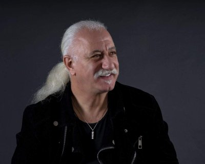 Етиен Леви аут от "Капките", сменя го Михаела Маринова