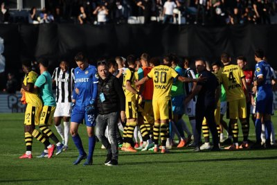 Арестуваха пиян на кирка 17-годишен на дербито в Пловдив