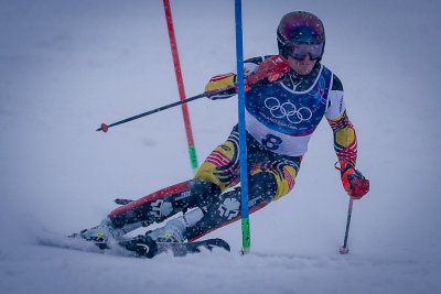 Алберт Попов отпадна в първия манш на слалома в Бормио