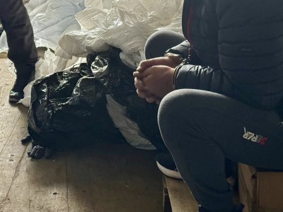  ГДБОП задържа двама с 2 милиона къса цигари без бандерол (СНИМКИ)