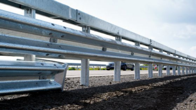 Проверяват и обществената поръчка за луксозните мантинели 