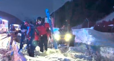 Лавина затрупа и уби трима скиори в австрийските Алпи