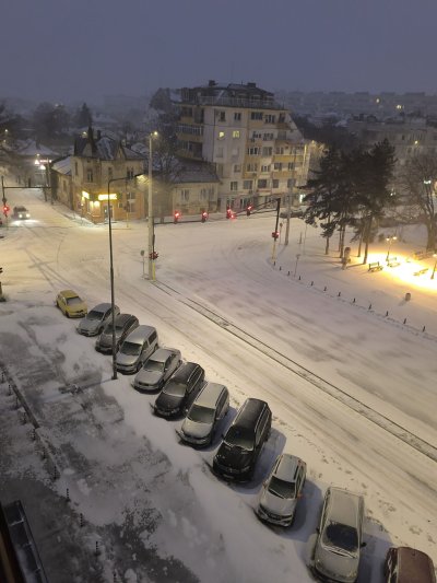 ПО НИКОЕ ВРЕМЕ: София се събуди в леден капан