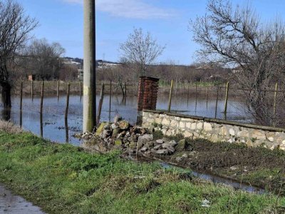Водно бедствие: Реки преляха в Хасковско, десетки дворове са под вода