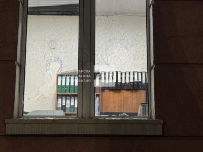 Младежът, потрошил съда във Велинград: Оставите ме по-дълго в ареста, там ми е хубаво