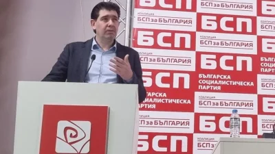 Таков: Имаме служебно правителство, което цели да превърне България в безгласен инструмент