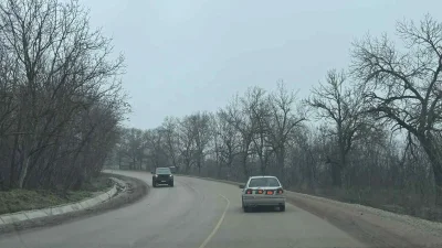 Заловиха непълнолетен младеж целил коли с камъни по главния път