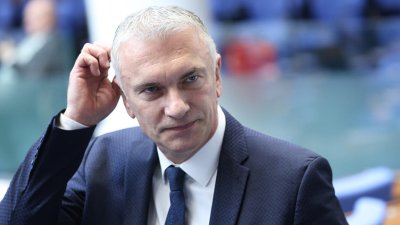 АПС иска да агитира на майчин език през предизборната кампания