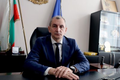 Здравният министър спря конкурс за охрана на болници