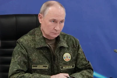 Руски социолог: Путин подсъзнателно се вижда като новия Хитлер