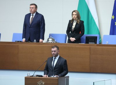 РЕКОРД: Депутат се закле от АПС и стана веднага независим