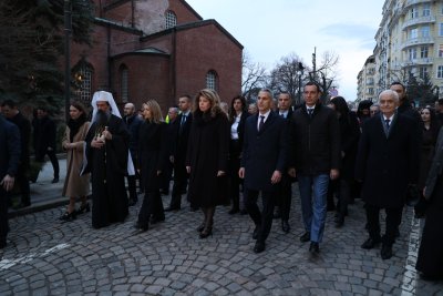 Апостола събра заедно Йотова, Назарян, патриарха, Гюров и Терзиев (ФОТО)