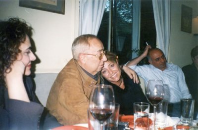 Хилда събра в спектакъл "златни мелодии" на баща си Вили Казасян