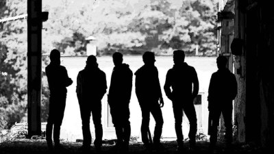 Петима 18-годишни се биха във Враца