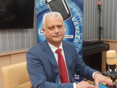 Топ журналистка си глътна езика заради шефа на МВР 