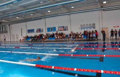 Починалият 16-годишен плувец от два дни страдал от силно главоболие