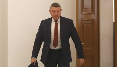 Кабинетът "Гюров" шкартира Денев