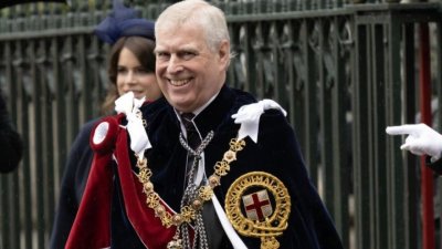 Британците масово искат да детронират принц Андрю след ареста му