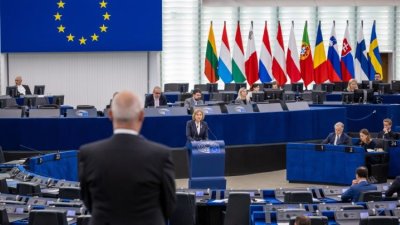 Евродепутатите отложиха търговското споразумение със САЩ